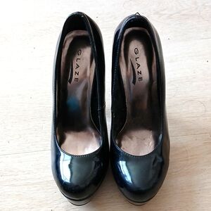 Glaze Shiny Black Pump Heels
